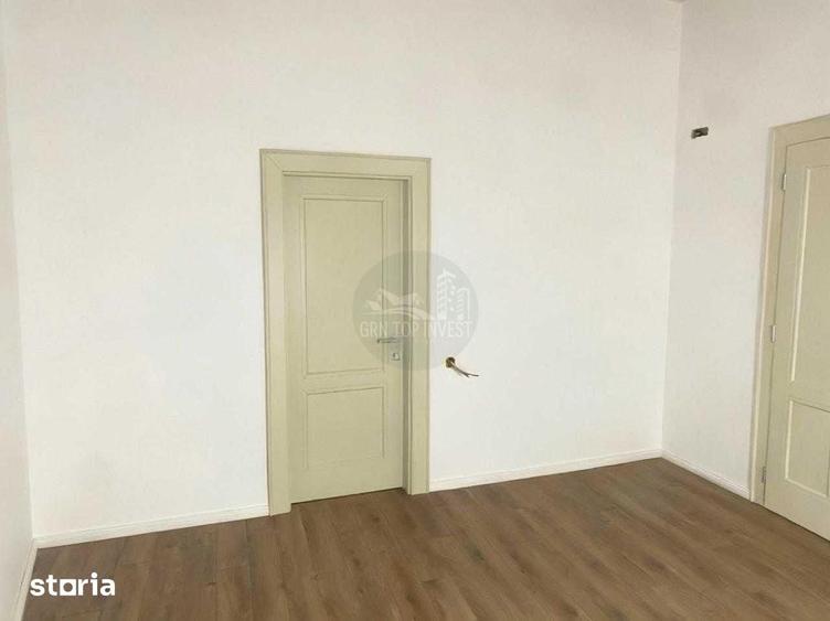 Apartament cu 3 camere semidecomandat în Ultracentral