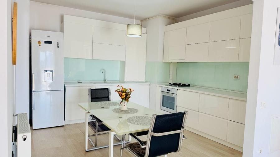 Apartament cu 2 camere decomandat, mobilat în Drumul Taberei