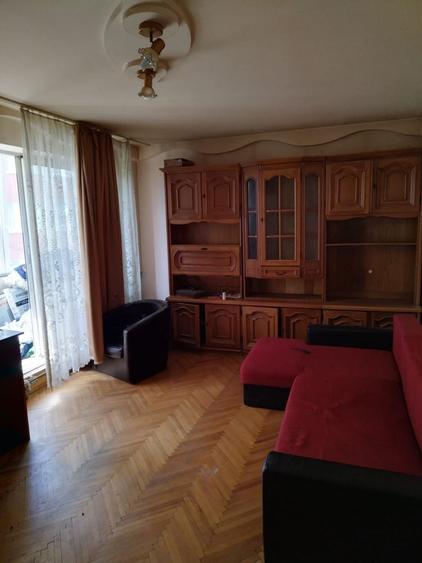 Apartament cu 2 camere decomandat în Pandurilor