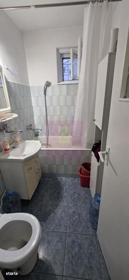 Apartament cu 3 camere decomandat în Piața Centrală