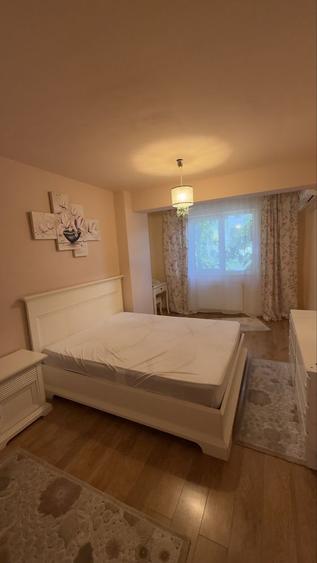 Apartament cu 2 camere decomandat, mobilat în Central