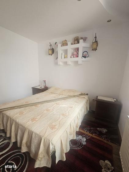 Apartament cu 3 camere decomandat în Universității