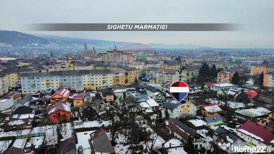 Casă cu 10 camere cu Teren 750 Mp în Central