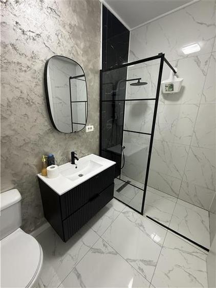 Apartament cu 5 camere decomandat, mobilat în Nord
