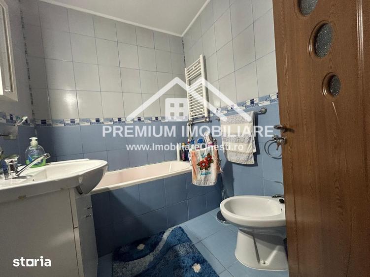 Apartament cu 3 camere decomandat în Dofteana