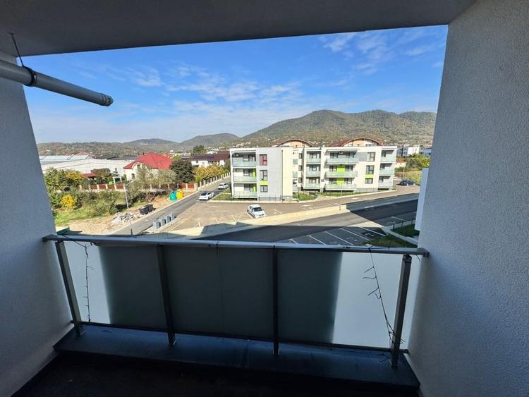 Apartament cu 2 camere decomandat, mobilat în Independenței