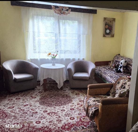 Casă cu 3 camere cu Teren 2000 Mp în Pietroșița