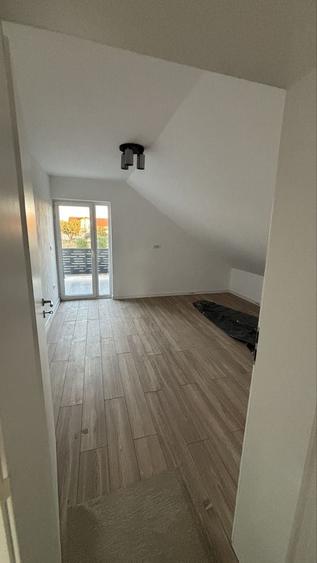 Casă cu 4 camere cu Teren 900 Mp în Torontalului