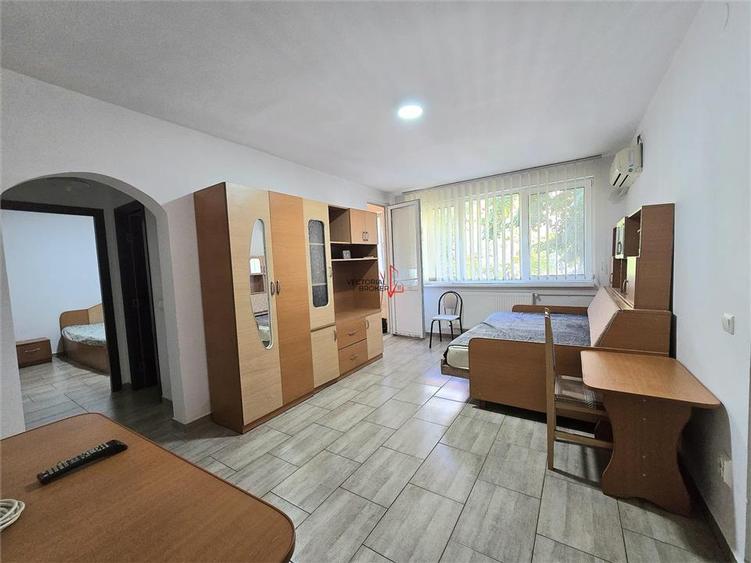 Apartament cu 2 camere semidecomandat în Colentina