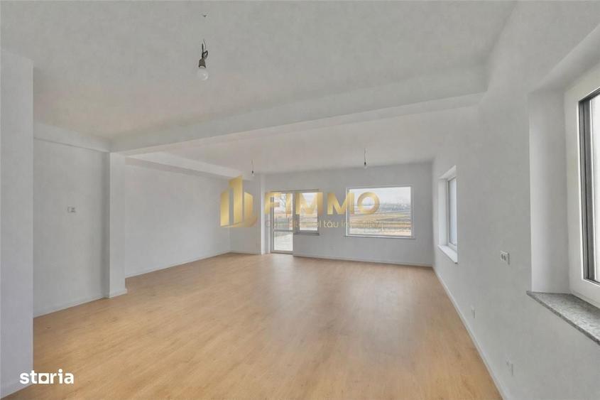 Apartament cu 3 camere decomandat în Ipotești