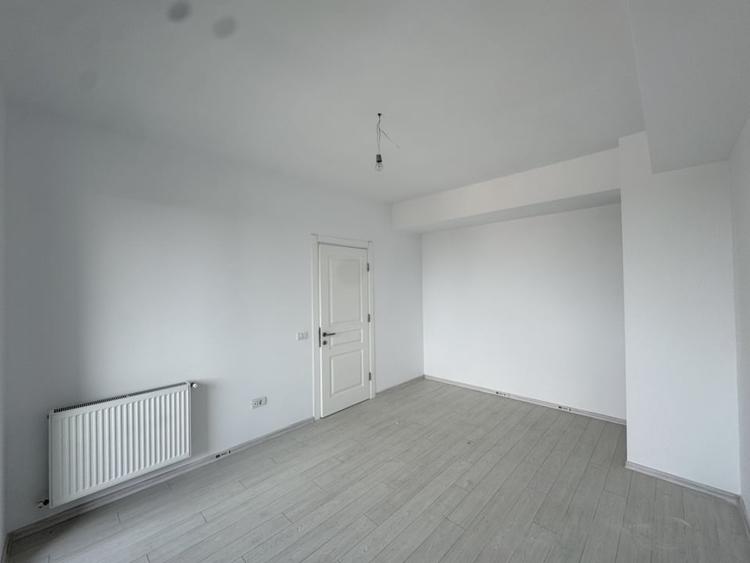 Apartament cu 2 camere decomandat în Tomis Plus — fotografia 3