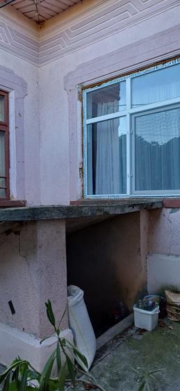 Casă cu 4 camere cu Teren 900 Mp în Terpezița