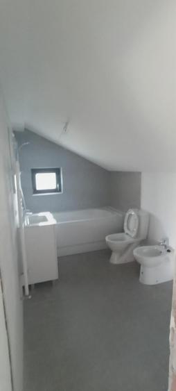 Apartament cu 2 camere decomandat în Găgeni