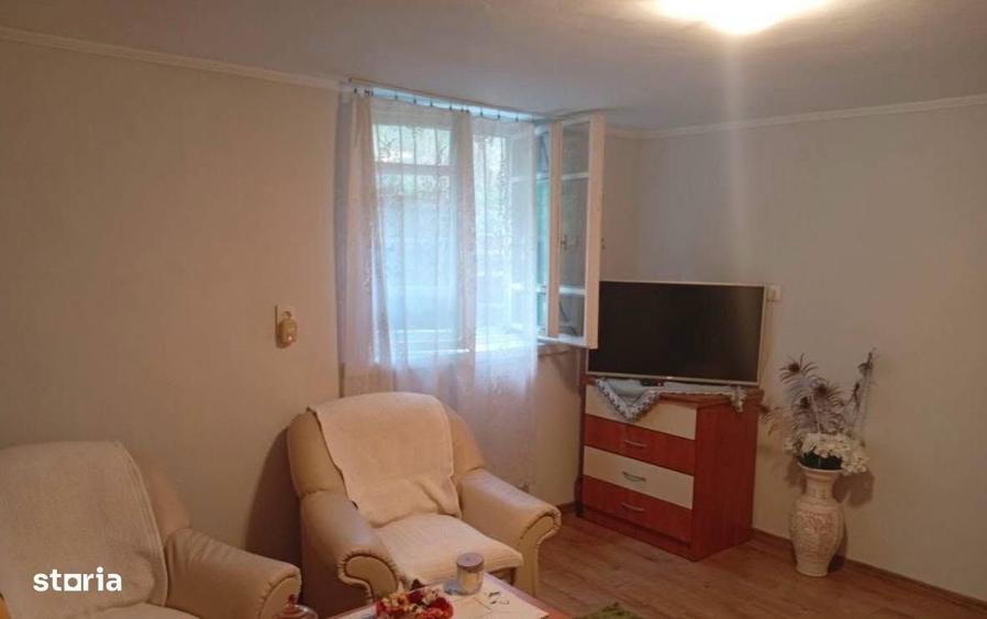 Casă cu 3 camere în Central