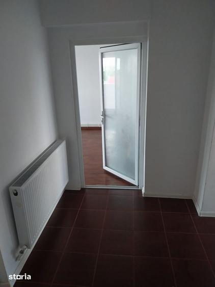 Apartament cu 3 camere decomandat în Tineretului