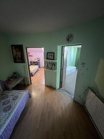 Apartament cu 3 camere decomandat în Plevnei