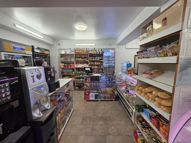 Spațiu comercial, de 300 mp, în Boldești