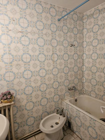 Apartament cu 3 camere semidecomandat în Circumvalațiunii