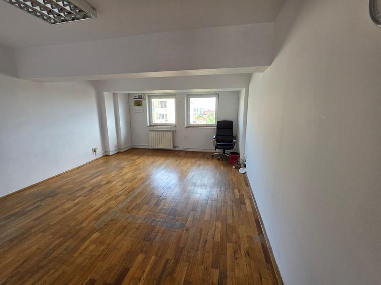 Apartament cu 6 camere decomandat în Alba Iulia