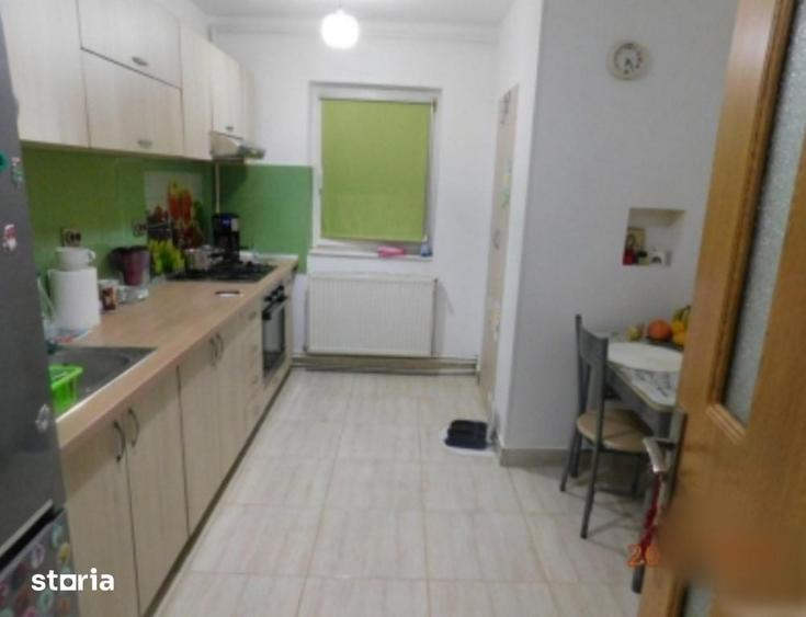 Apartament 3 camere zona GEMENII - 1