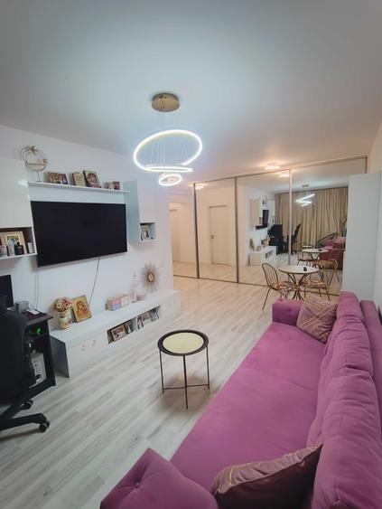 Apartament cu 2 camere decomandat în Păcii