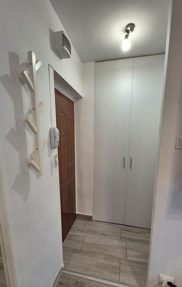 Garsonieră decomandată în Tineretului