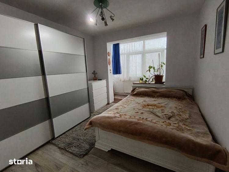 Apartament cu 4 camere în Săsar