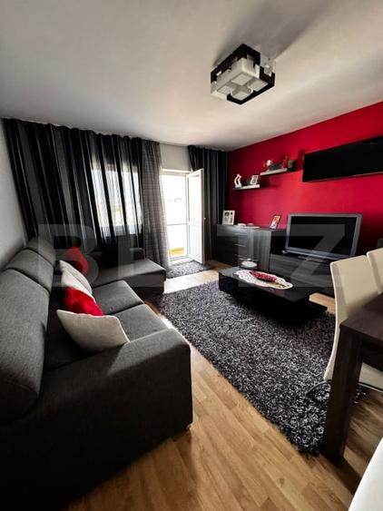 Apartament cu 3 camere decomandat, mobilat în Câmpia Turzii