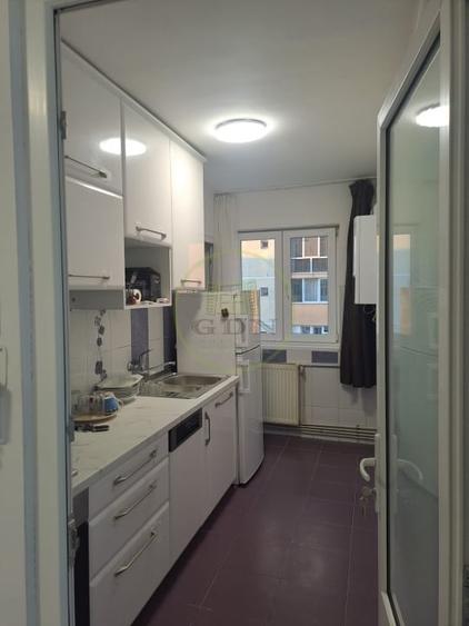 Apartament cu 2 camere decomandat, mobilat în Vasile Aaron
