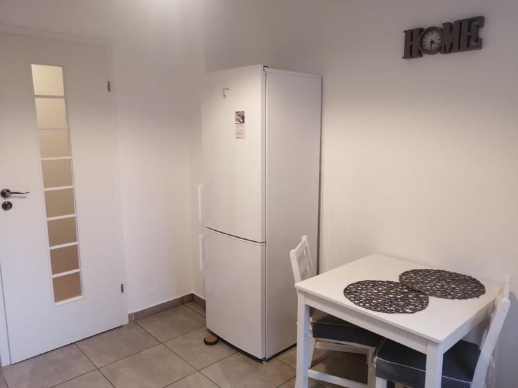 Apartament cu 2 camere semidecomandat în Banu Manta