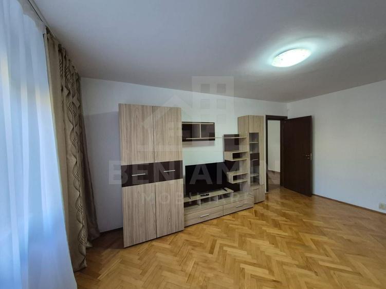 Apartament cu 2 camere decomandat, mobilat în Rovine