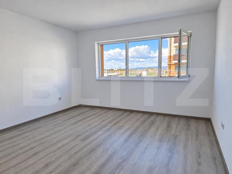 Apartament cu 2 camere decomandat în Sânpetru