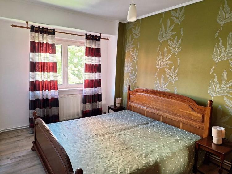 Apartament cu 3 camere decomandat, mobilat în Răcădău