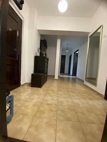 Apartament cu 3 camere decomandat în Doamna Ghica