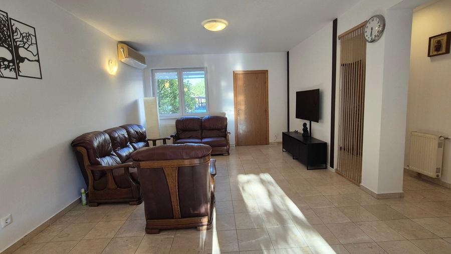 Casă cu 4 camere cu Teren 352 Mp în Central