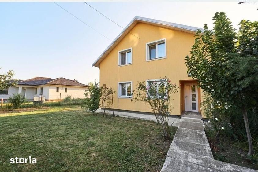 Casă cu 4 camere cu Teren 500 Mp în Popricani