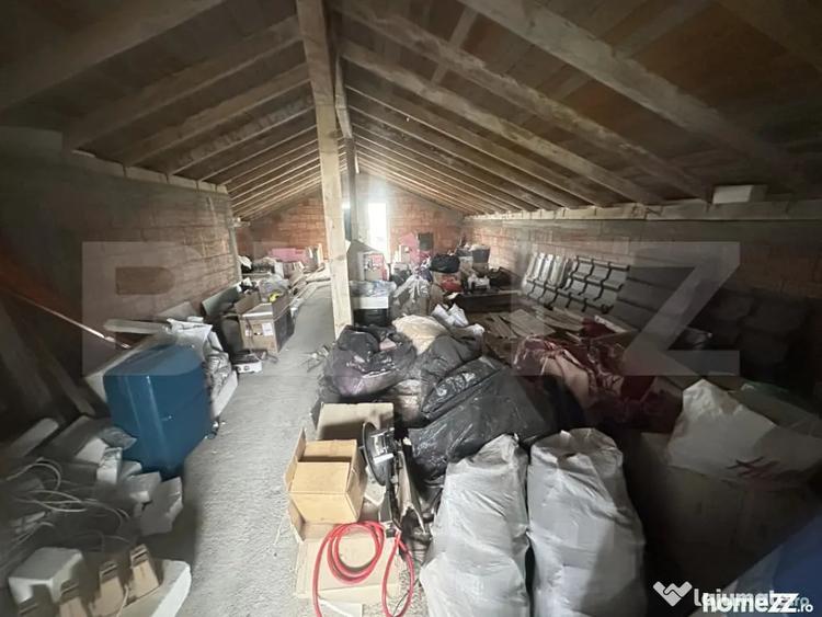 Casă cu 3 camere cu Teren 3600 Mp în Păulești