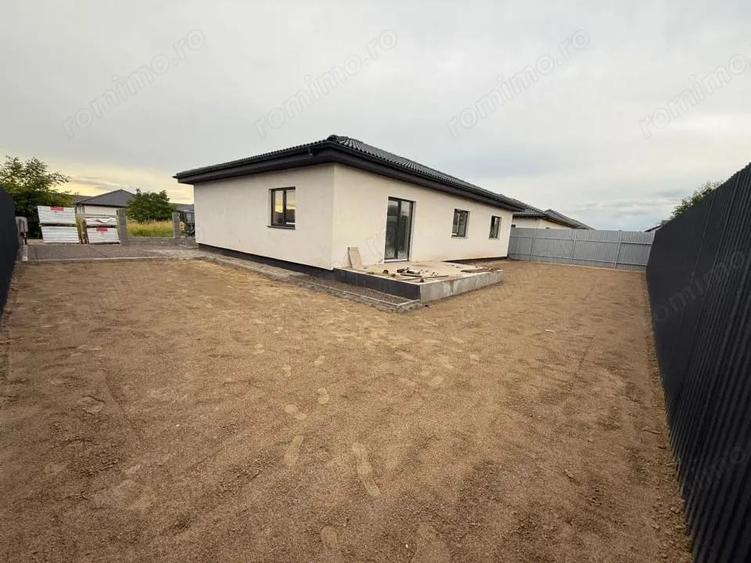 Casă cu 4 camere cu Teren 410 Mp în Tărlungeni