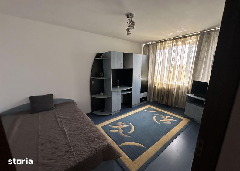 Apartament cu 2 camere decomandat în Calea București