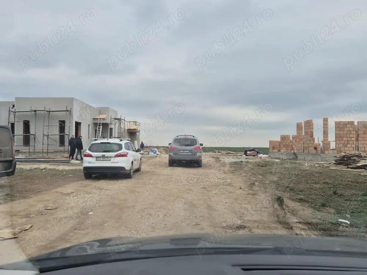 Teren de 390 mp, în Domnești