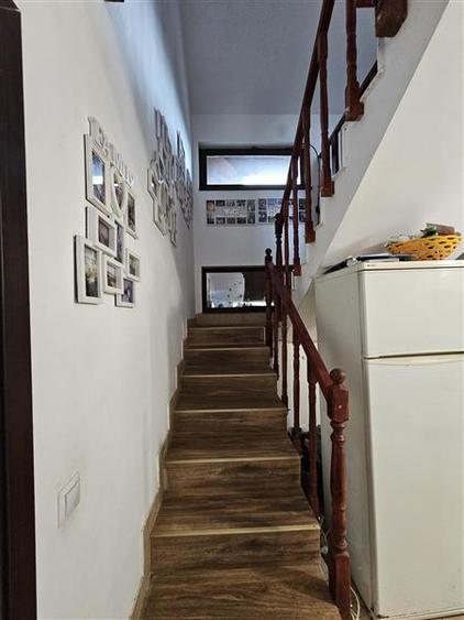 Casă cu 5 camere cu Canalizare în Aroneanu