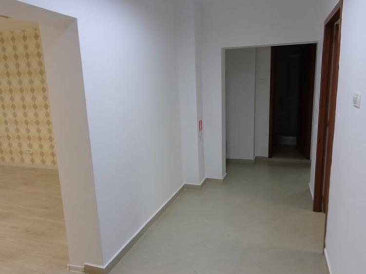 Apartament cu 3 camere decomandat în Unirii