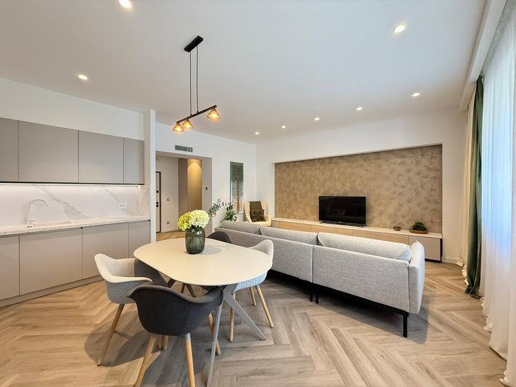 Apartament cu 2 camere decomandat în Vitan-Bârzești