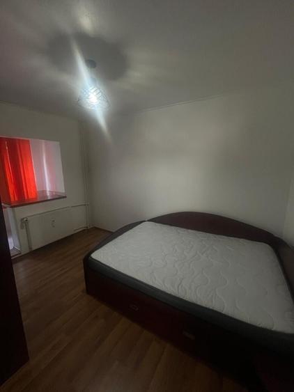 Apartament cu 3 camere decomandat, mobilat în Dristor