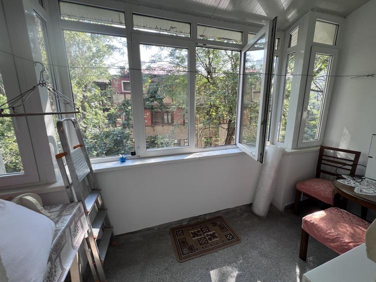 Apartament cu 3 camere decomandat, mobilat în Dorobanți