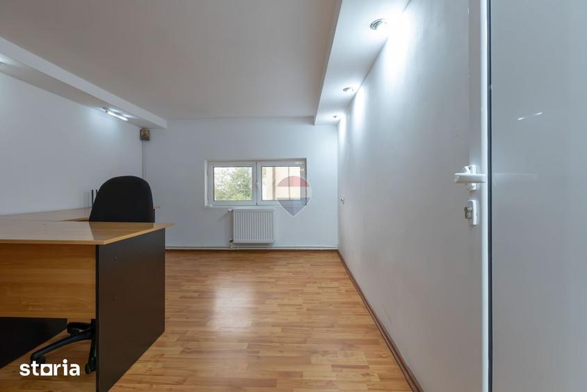 Casă cu 7 camere cu Teren 1833 Mp în Gherăiești