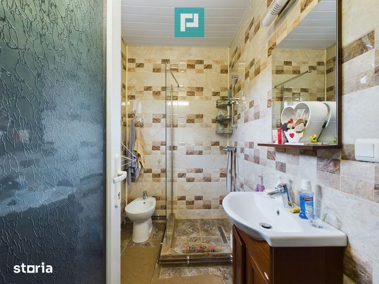 Casă cu 5 camere cu Teren 1440 Mp în Central