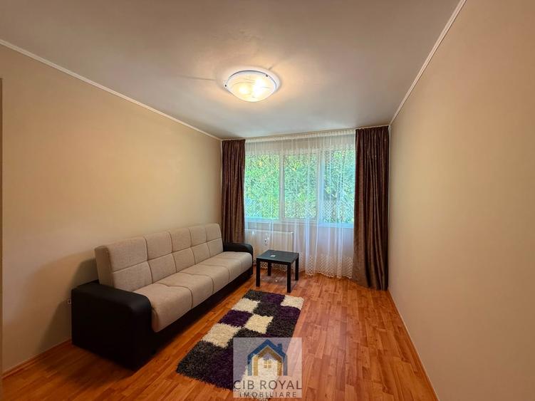 Apartament cu 3 camere semidecomandat în Câmpia Libertății