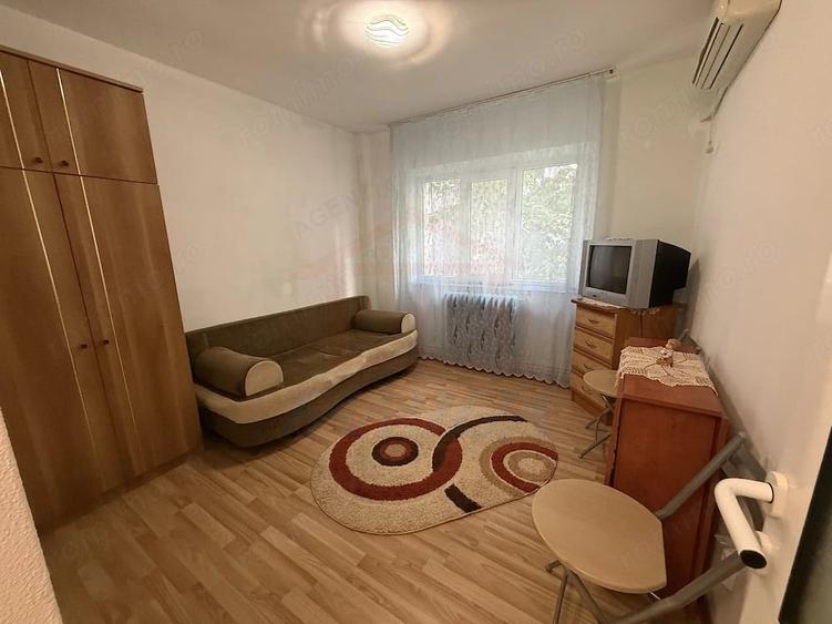 Apartament cu 2 camere decomandat în Micro 20