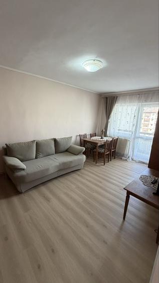 Apartament cu 3 camere în Lazaret